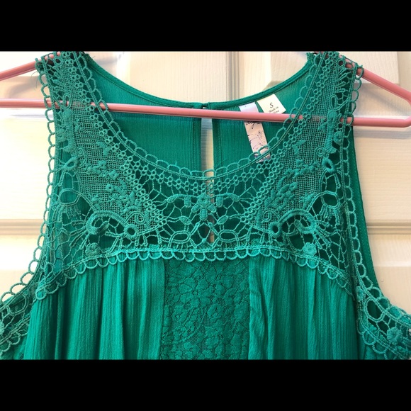 Alya green lace crochet mini dress - Picture 4 of 5